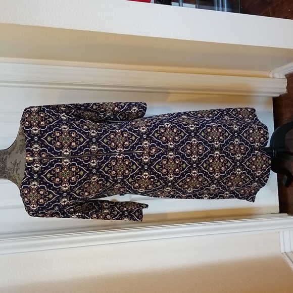 Upscale Casual Navy/Gold Dress w/Beautiful Designs - Picture 2 of 6